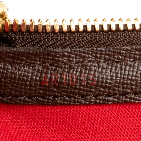 LOUIS VUITTON Brown Damier Leather Bag - Picture 10 of 11